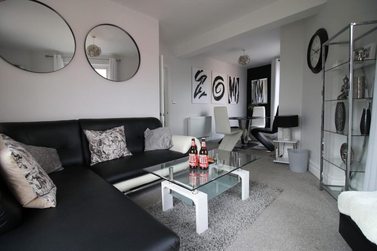 Stunning Sea Views - Barry'S Retreat By Ty Sa Appartement Buitenkant foto